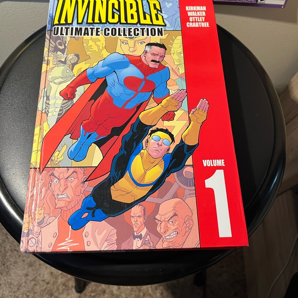 Invincible Ultimate Collection Volume 1 Comic Book